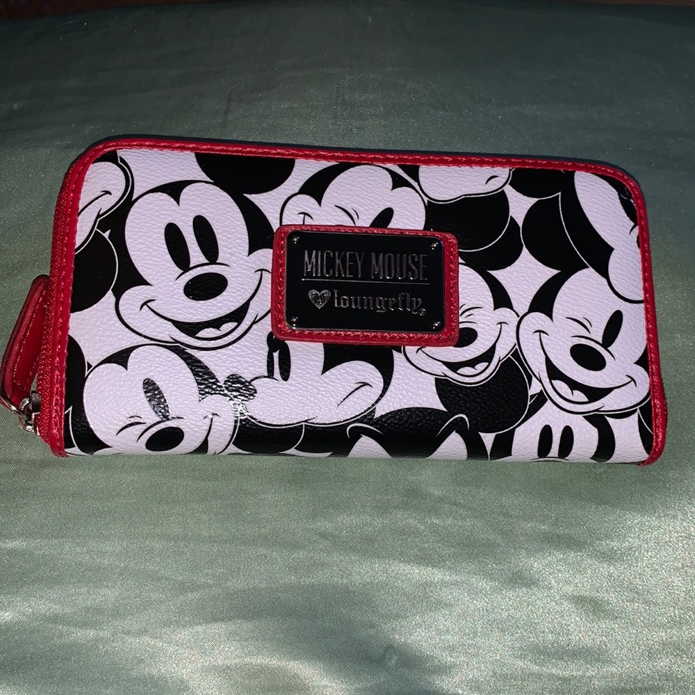 DISNEY LOUNGEFLY MICKEY Wallet